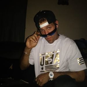 Meet your Posher, Dennis